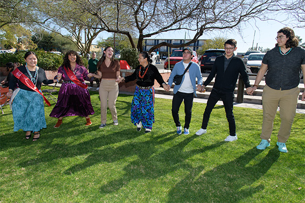 Round dance on the lawn